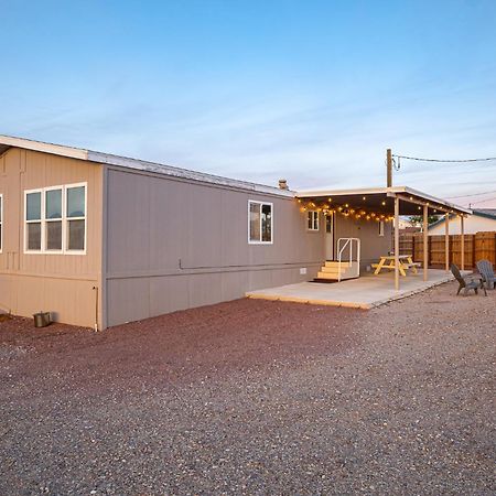 Magnificent & Tranquil Home, Mountain Views , 8 Mins To Casinos & River, Fire Pit, Bbq Bullhead City Extérieur photo