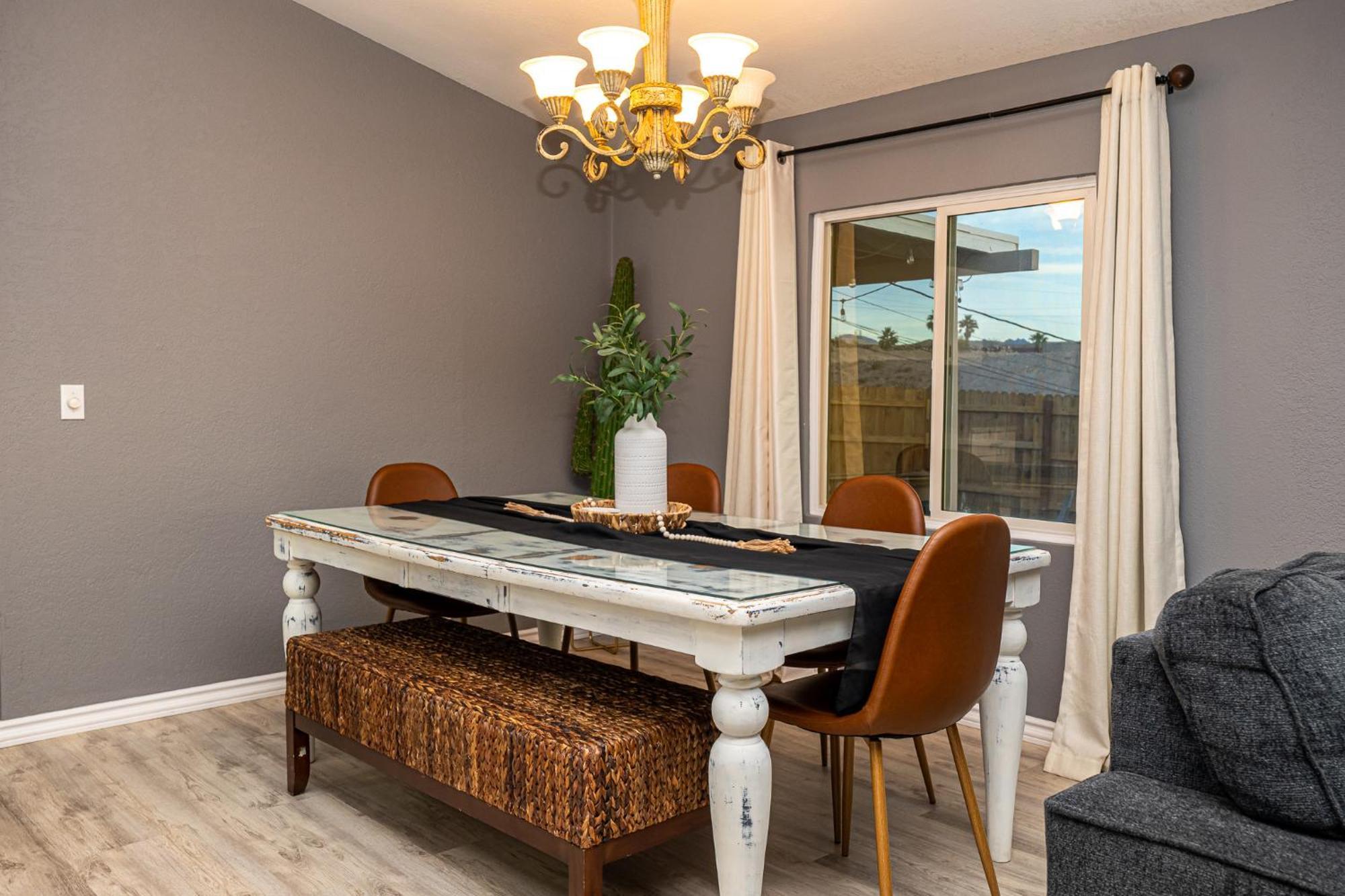 Magnificent & Tranquil Home, Mountain Views , 8 Mins To Casinos & River, Fire Pit, Bbq Bullhead City Extérieur photo