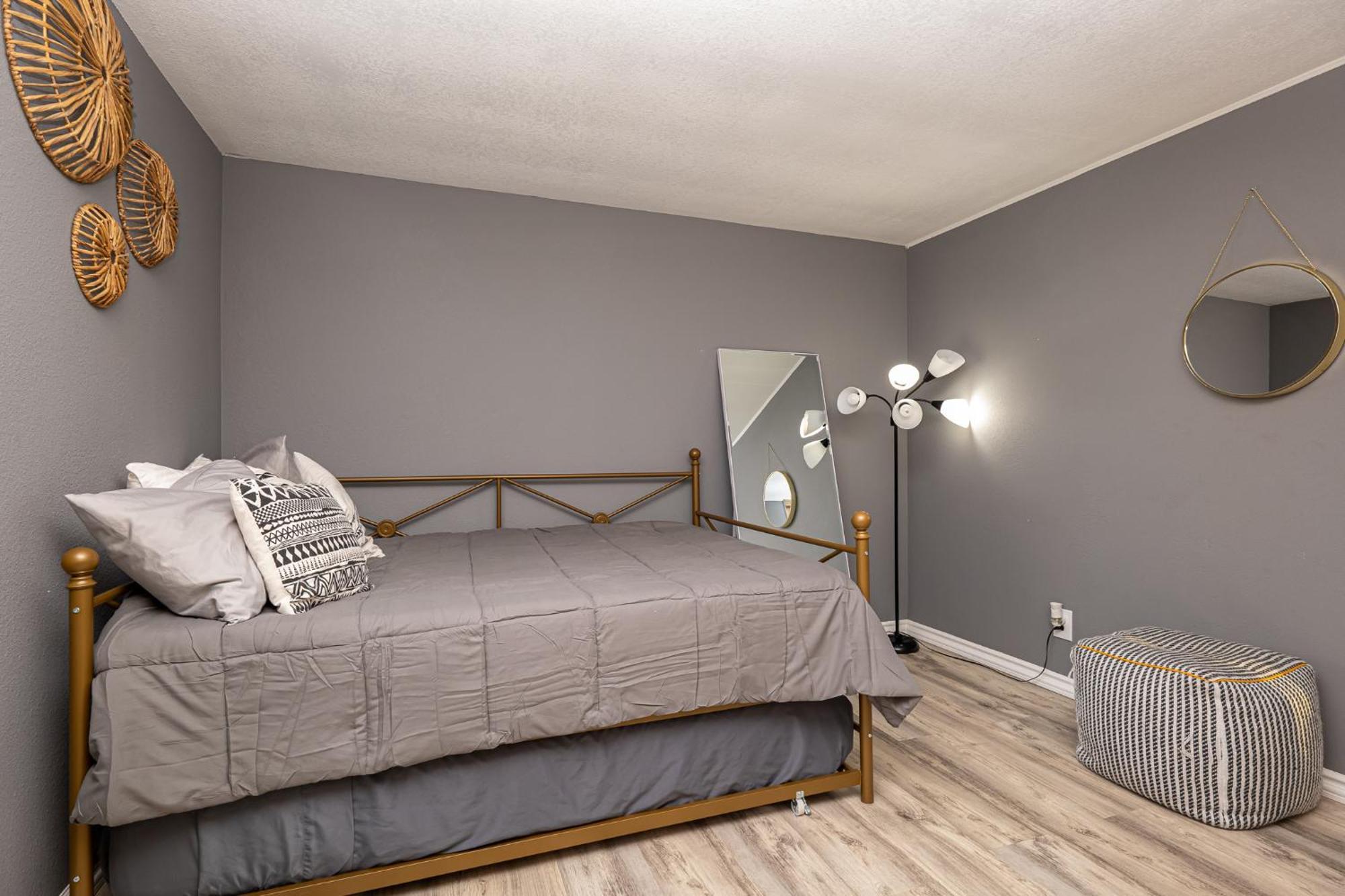 Magnificent & Tranquil Home, Mountain Views , 8 Mins To Casinos & River, Fire Pit, Bbq Bullhead City Extérieur photo